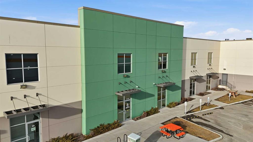 110,114, 10748 74 Street SE