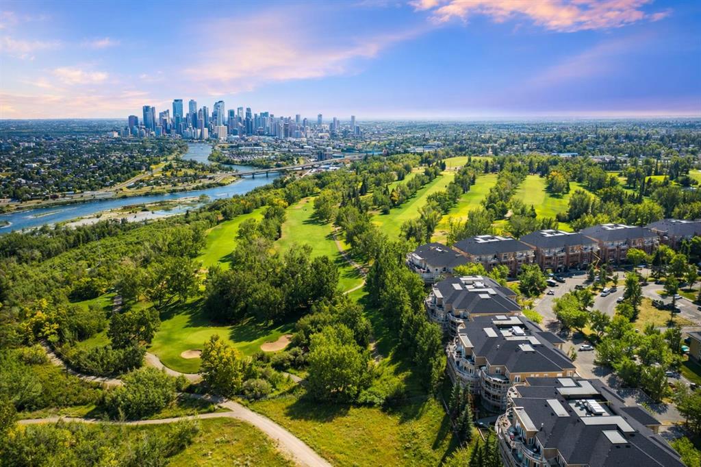 404, 4 Hemlock Crescent SW