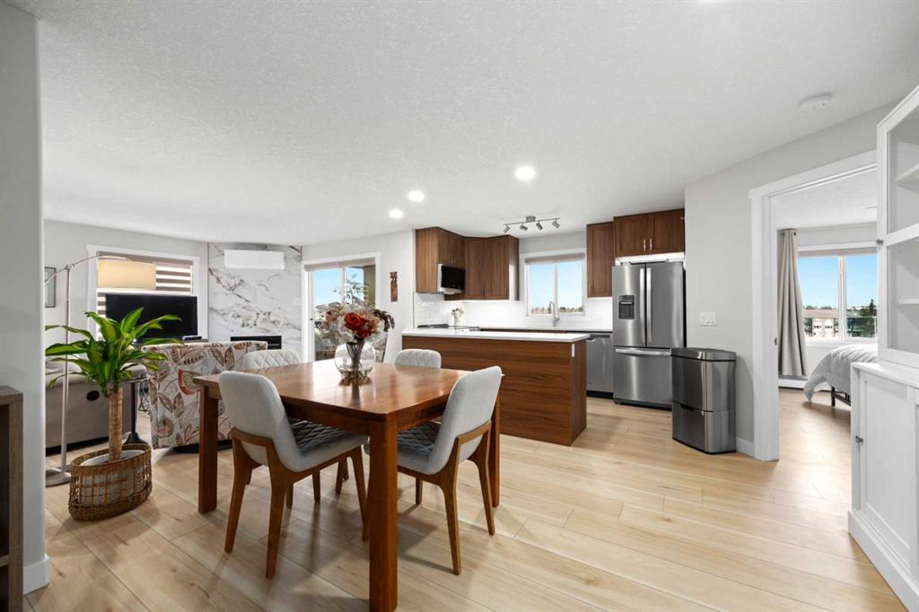 8429, 304 Mackenzie Way SW