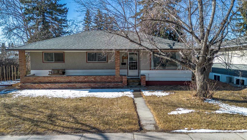 967 Northmount Drive NW