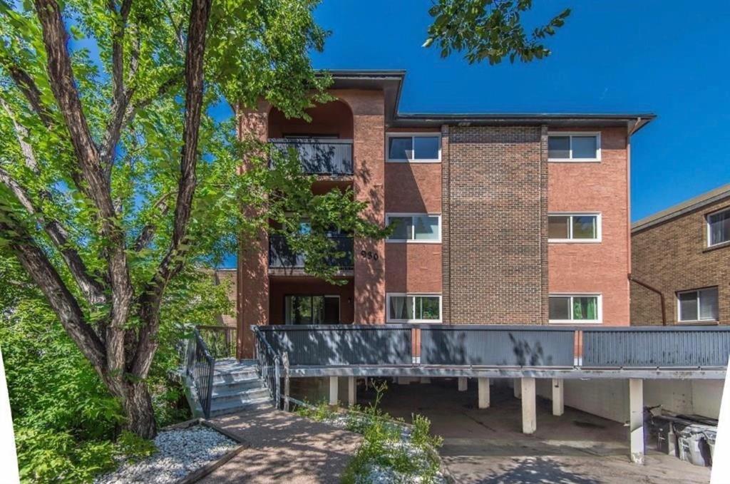 4, 930 Royal Avenue SW