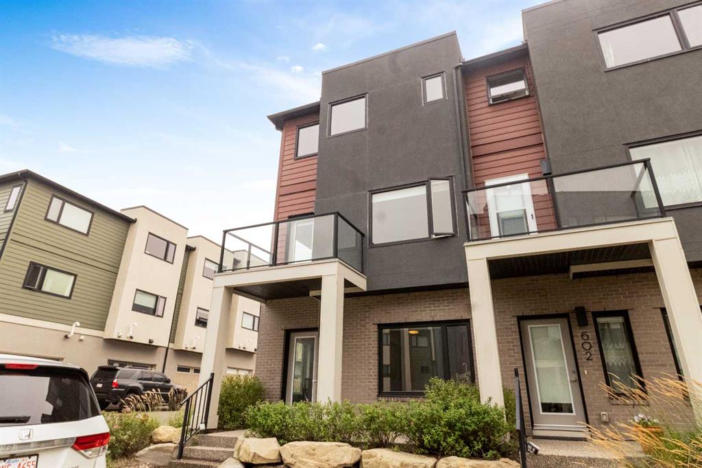 601, 218 Sherwood Square NW