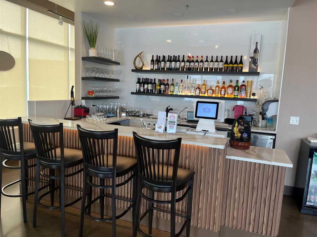 1110, 2 Royal Vista Link NW