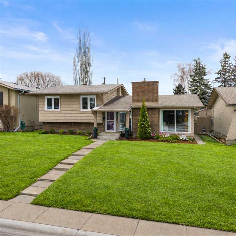 247 Parkwood Close SE