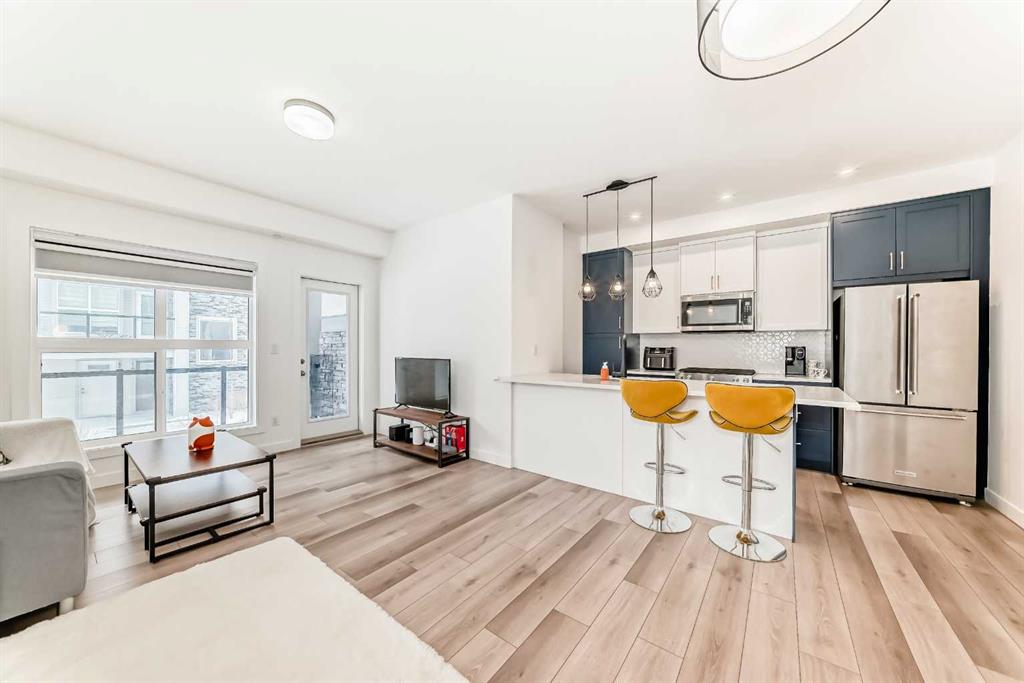 44 Spring Creek Common SW