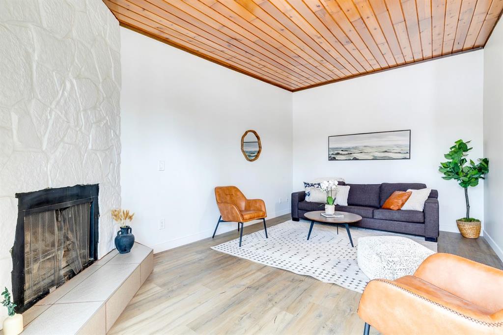 F, 1415 44 Street SE