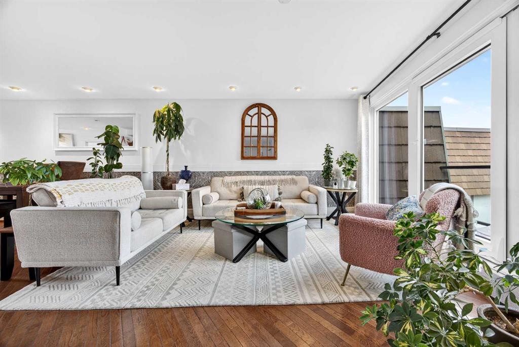 301, 516 Cedar Crescent SW