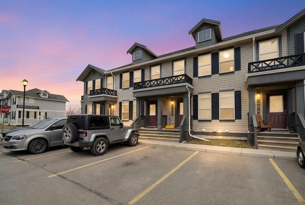 202, 1001 8 Street NW